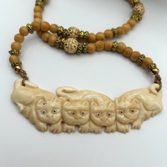 Artisan Carved Cat Pendant Beaded Necklace - Picture 12 of 13